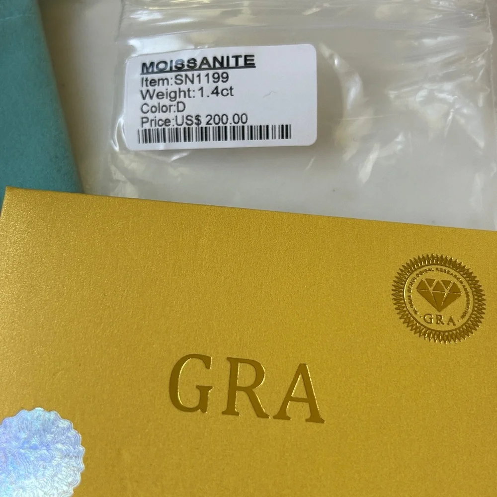 Moissanite retail $200